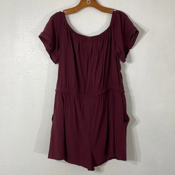 Loft Outlet, new without tags, burgundy rayon romper - Picture 4 of 11